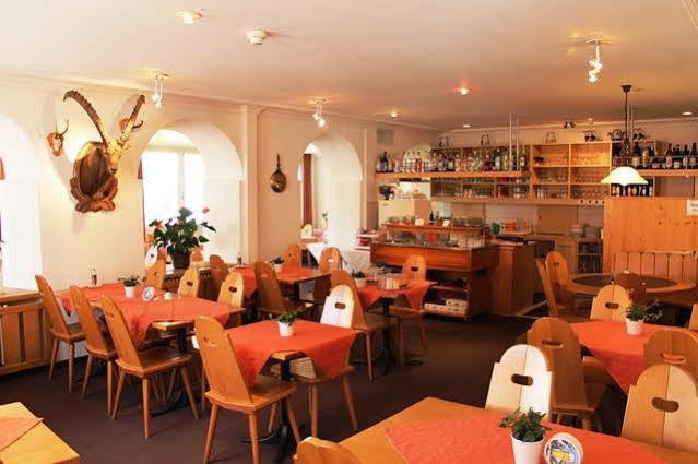 Albula Hotel 3*